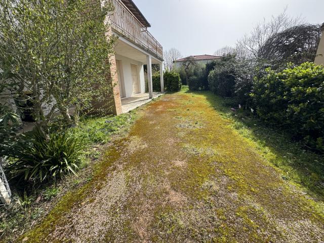 SOUS COMPROMIS Grande maison familiale ou Deux logements locatifs