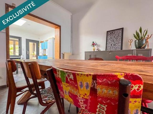Grande maison familiale semi individuelle de 140m² sur un terrain de 262m² avec garage !