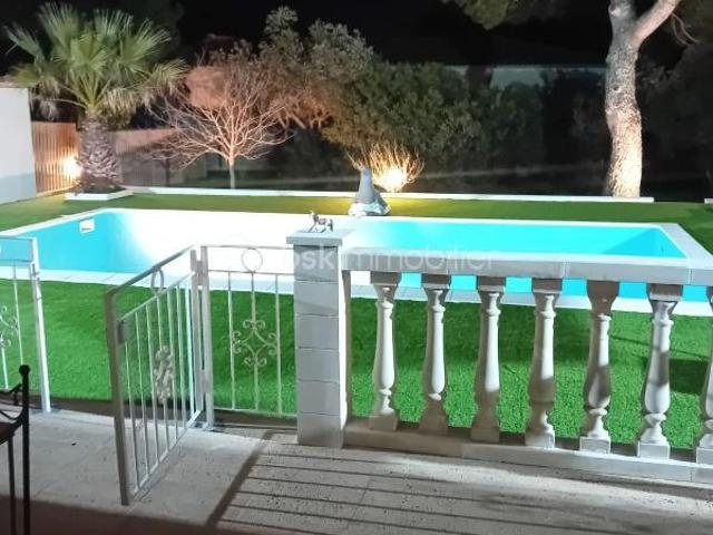 GRANDE MAISON INDIVIDUELLE AVEC PISCINE