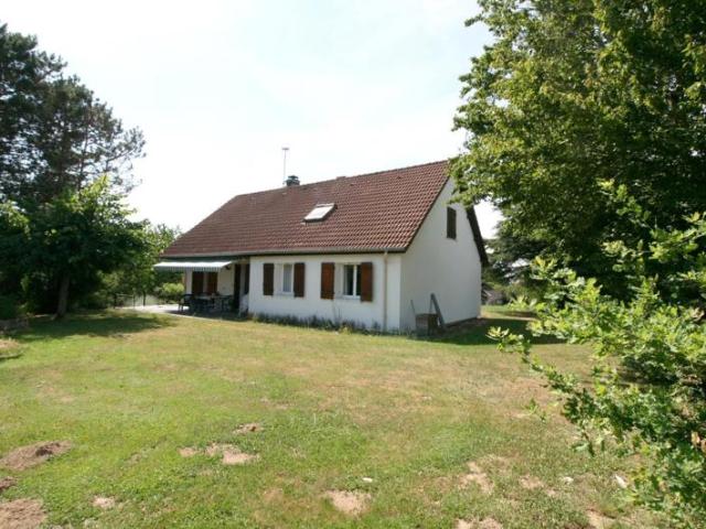 Grande maison sur sous sol