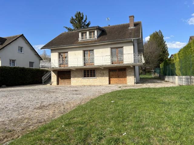 GRANDE MAISON SUR SOUS SOL