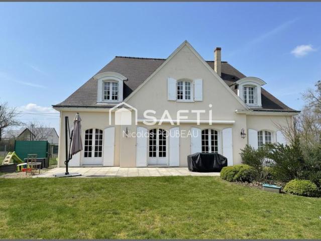 Grande maison traditionnelle proche du centre !