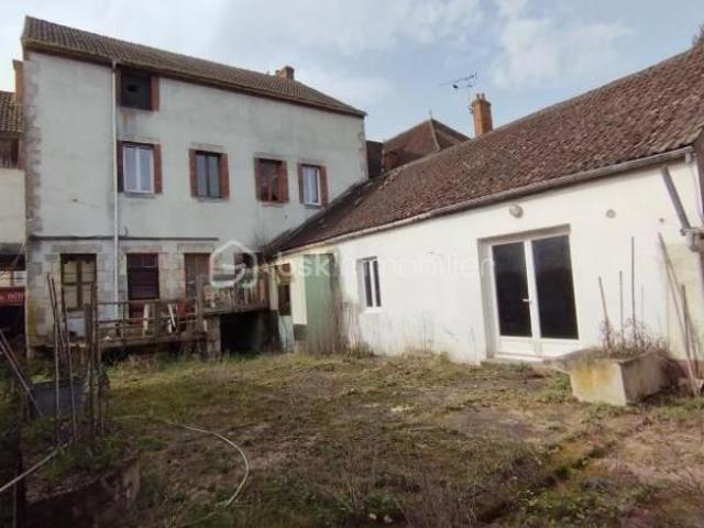 Grande maison 236 m² avec dépendances