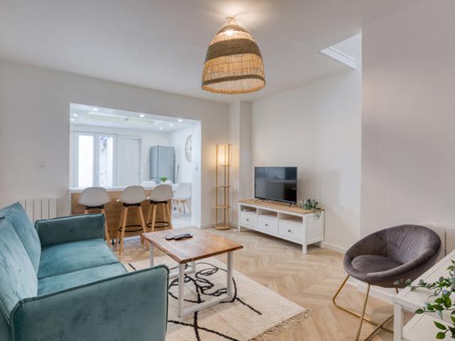 Grande maison 4 logements en location