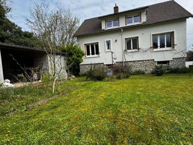 Grande maison 5 chambres + sous sol total