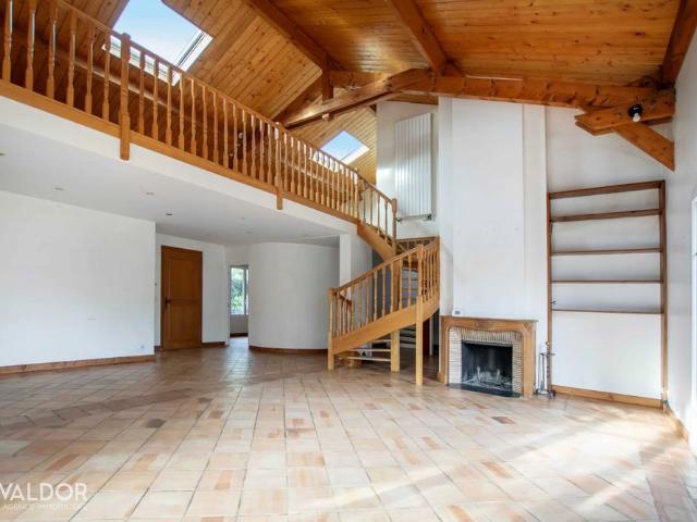 Grande maison 6 ch. 238m2 grand terrain calme et nature