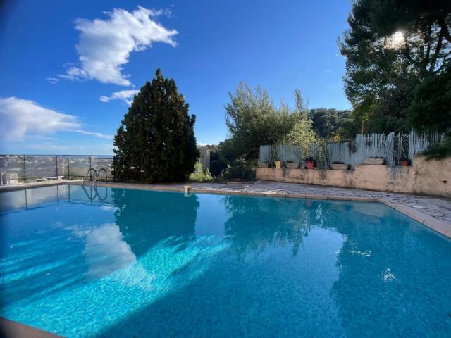 Grande Maison 6P avec Potentiel à Saint Laurent du Var
