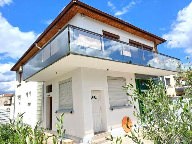 Grande Maison 8 pièce s 197 m2