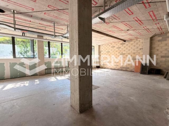 Grande surface commerciale de 350 m² à Ecublens Un espace à fort potentiel pour votre activité