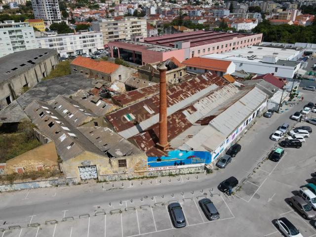 Grande potencial de Investimento junto ao mar em Setúbal, Portugal, com Viabilidade de Construção