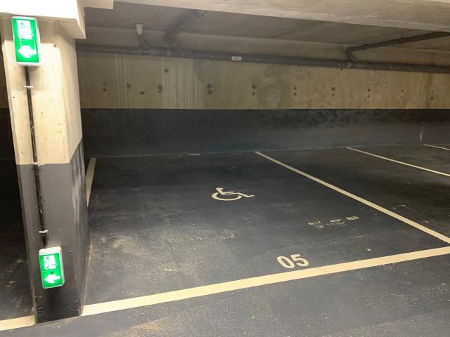 Grande place de parking en sous sol ? Proche gare d'Asnières sur Seine