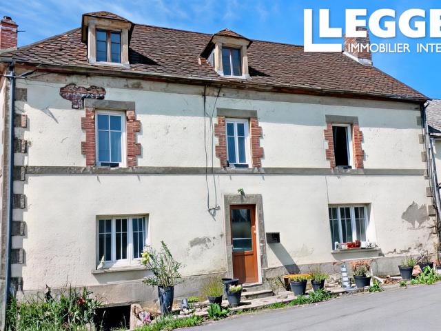 Grande propriété avec deux maisons, dépendances et vue sur la campagne