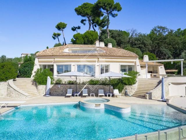 Grande propriété avec vue Château et mer 436m² Cagnes sur Mer