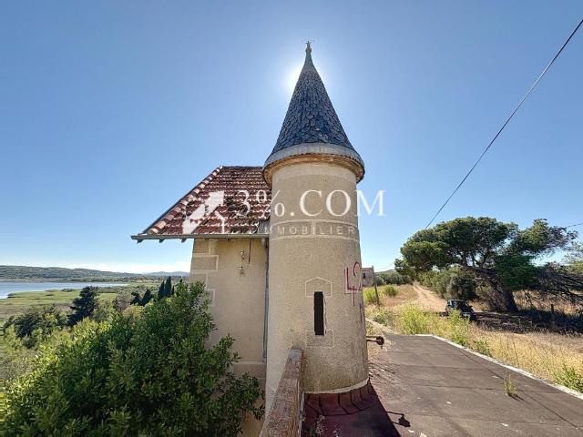 Grande propriété à rénover vue exceptionnelle sur l'étang, l