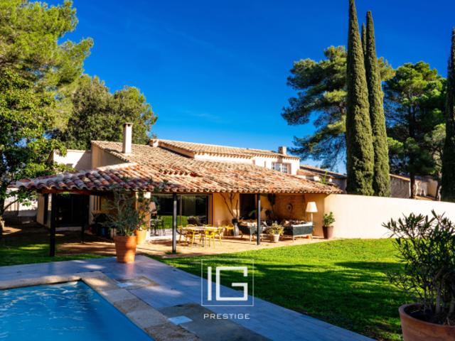 Grande Propriété pour vivre et recevoir Provence