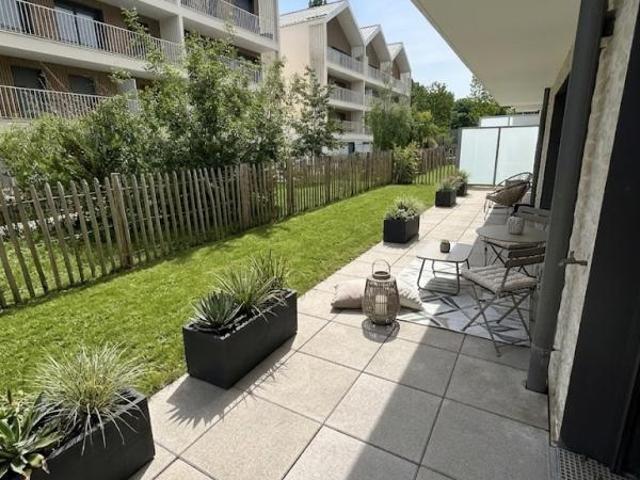 GRANDE TERRASSE & JARDIN PRIVATIF – CALME ET LUMINEUX
