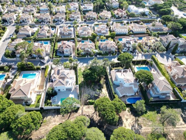 Grande Terreno para construção em Varandas do Lago