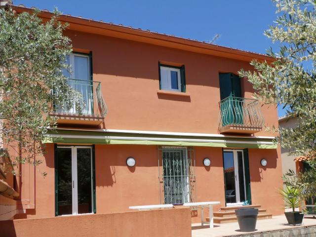 Exclusivité Agréable villa avec jardin arboré Saint Estève