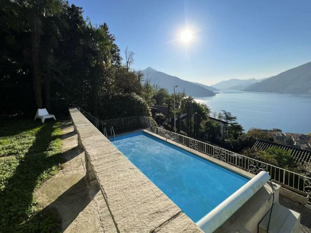GRANDE VILLA 6.5 CON STUPENDA VISTA LAGO E PISCINA A BISSONE