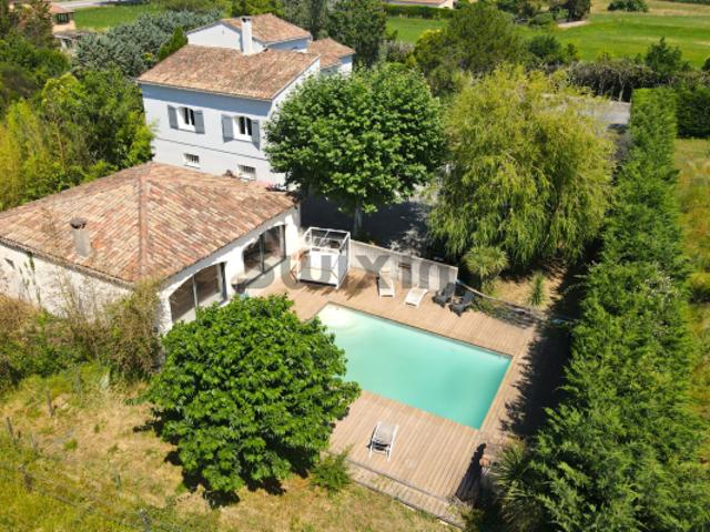 Grande villa au sud d'Alès avec piscine pool House et appart