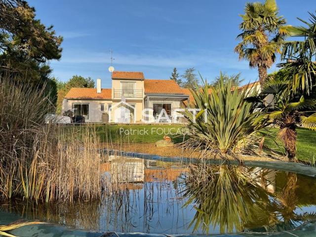 Grande Villa d'architecte scrupuleusement entretenue