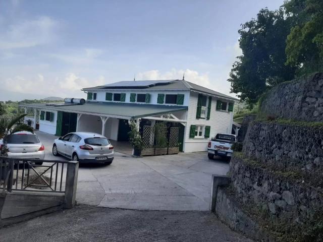 GRANDE VILLA F10 451 M² VUE MER BELLEFONTAINE
