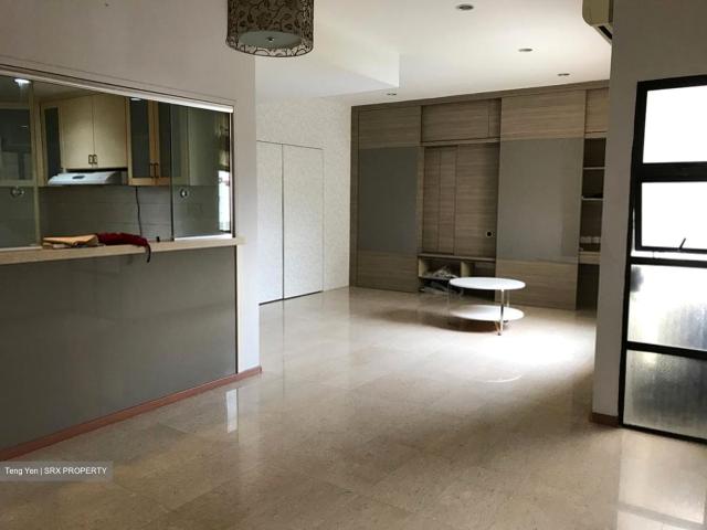Grande Vista D28, Condominium