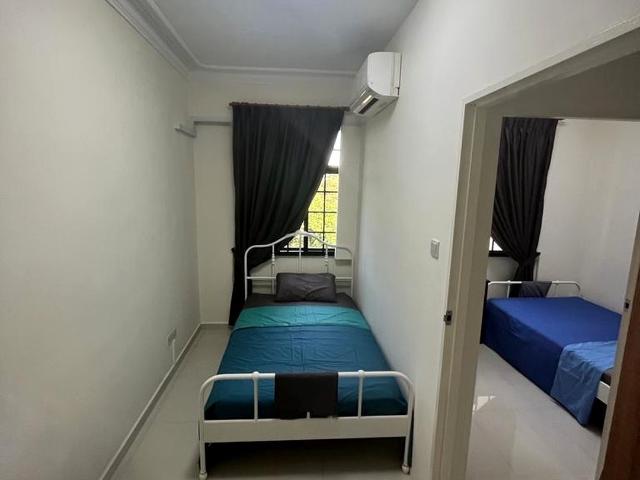Grande Vista D28, Condominium