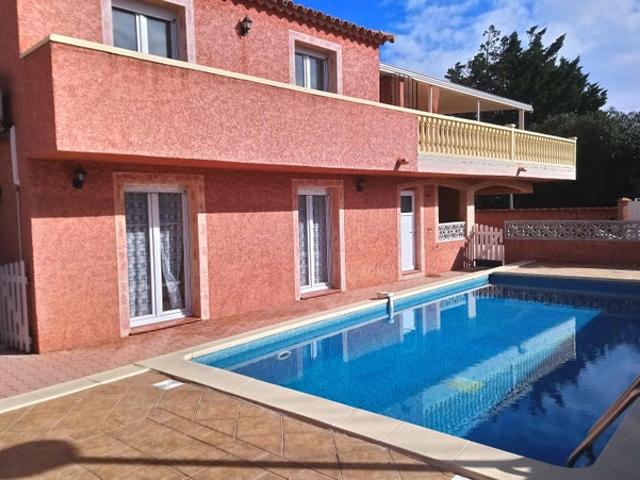 Grandes chambres dans maison à 500m de la mer !