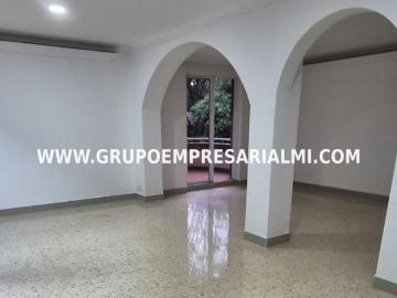 Grandiosa Casa Unifamiliar En Arriendo Sector Castropol Cod: 33739