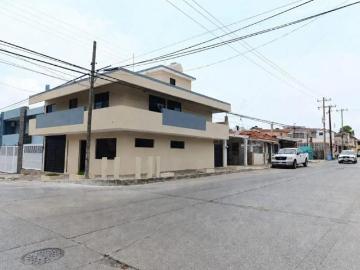 Grandiosa Casa En Venta de 240 m2 con 4 recámaras en Col. Los Mangos Cd. Madero muy cerca de avenida