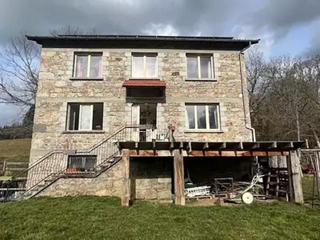 Grandrif 63600 Achat / Vente maison 5 pièces t5