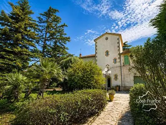 Grans 13450 Achat / Vente maison 11 pièces t11 piscine jardin