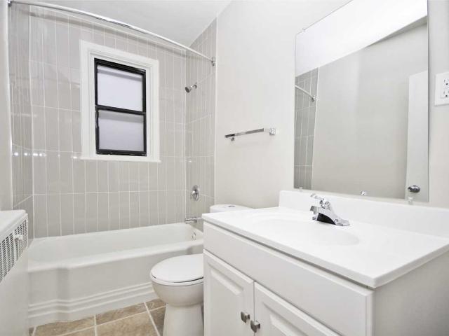 Grant & Don Studio Apartment for Rent at 8 4 8 Grant, Hamilton, ON L9H 4L4 University Gardens