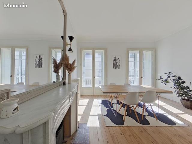 Graslin Crébillon, Appartement T3, lumineux, étage élevé, charme de l'ancien
