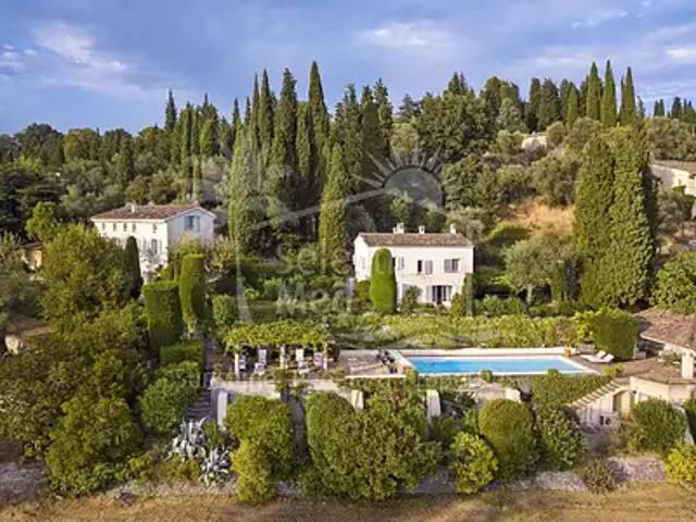 Grasse 06130 Achat / Vente maison 15 pièces t15 piscine