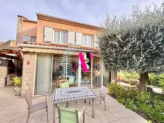 Grasse 06130 Achat / Vente maison 6 pièces t6 terrasse