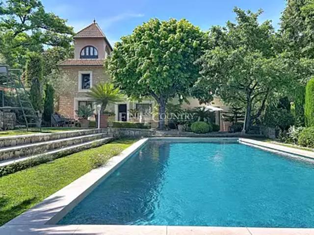 Grasse 06130 Achat / Vente maison 7 pièces t7 piscine