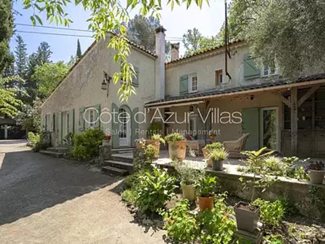 Grasse 06130 Achat / Vente maison 7 pièces t7 piscine