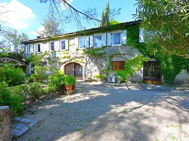 Grasse 06130 Achat / Vente maison 8 pièces t8 au dernier étage