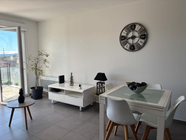 GRASSE Appartement meublé 3 pièces avec balcon