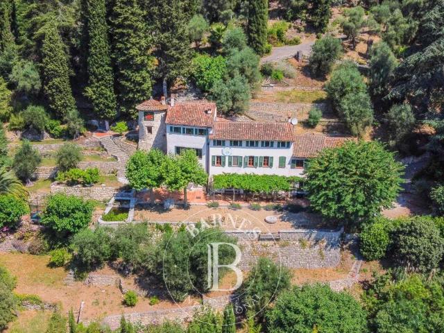 Grasse Bastide du 18ème siècle vue mer 8 chambres dont a. 340m² Grasse