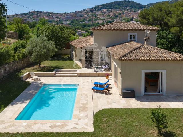 Grasse – Élégante propriété familiale au calme 254m² Grasse