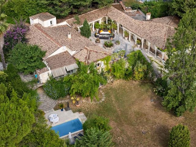 Grasse Saint François, villa de plain pied avec architecture. 320m² Grasse