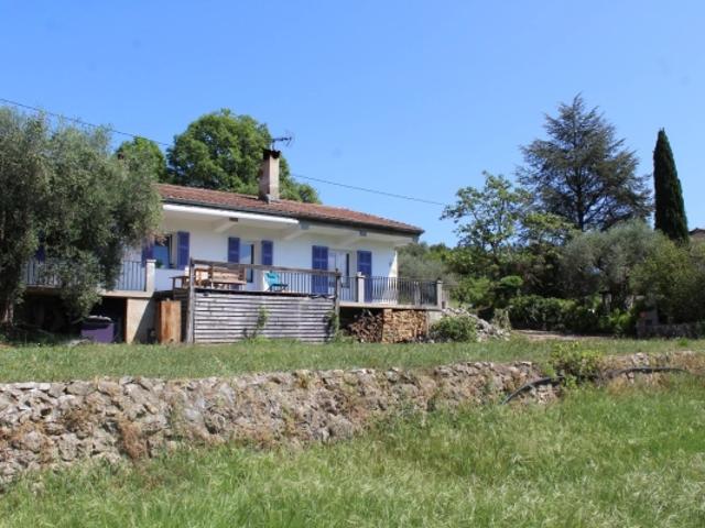 GRASSE St Jacques, villa de plain pied sur 2500m2
