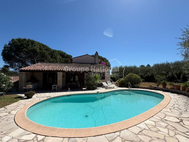 GRASSE SUD / Maison individuelle 5 P/ 150 m²/ Oliveraie / Piscine