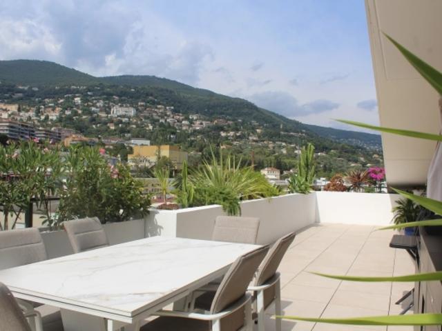 GRASSE SUD, superbe villa appartement récent