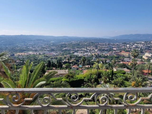 GRASSE, superbe appartement 103M2 AVEC GARAGE
