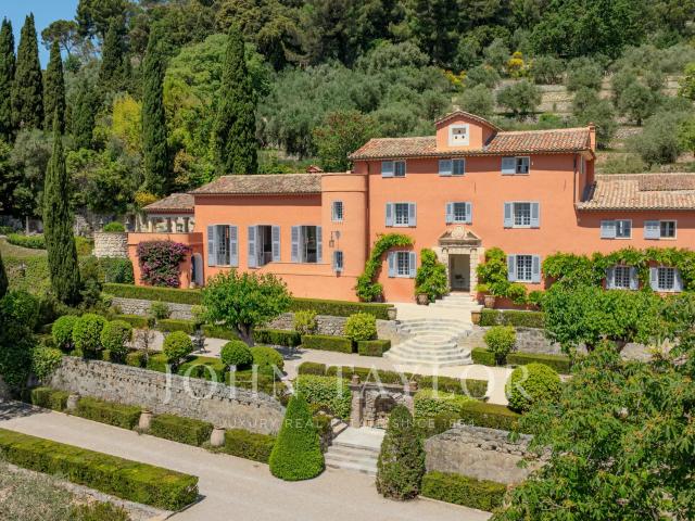 Grasse Propriété d'exception avec vue panoramique jusqu'à la mer