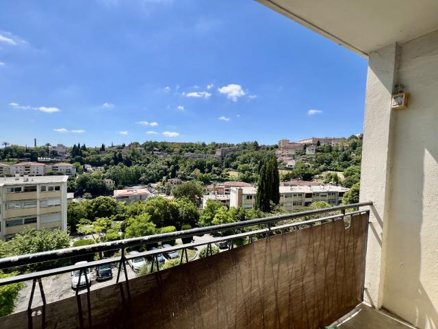 Grasse T3 de 56m2 avec stationnement